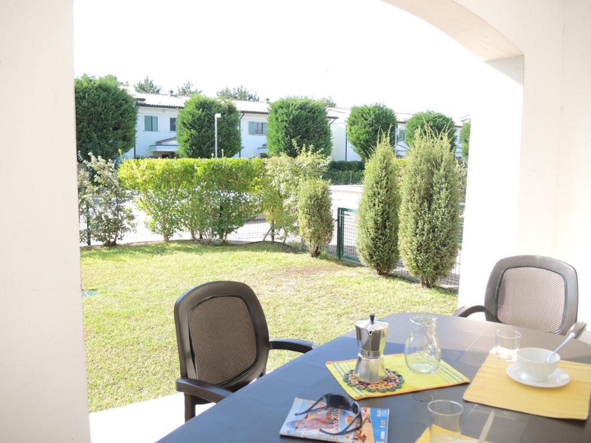 Nice Apartment With Huge Swimming Pool And Solarium Bibione Extérieur photo