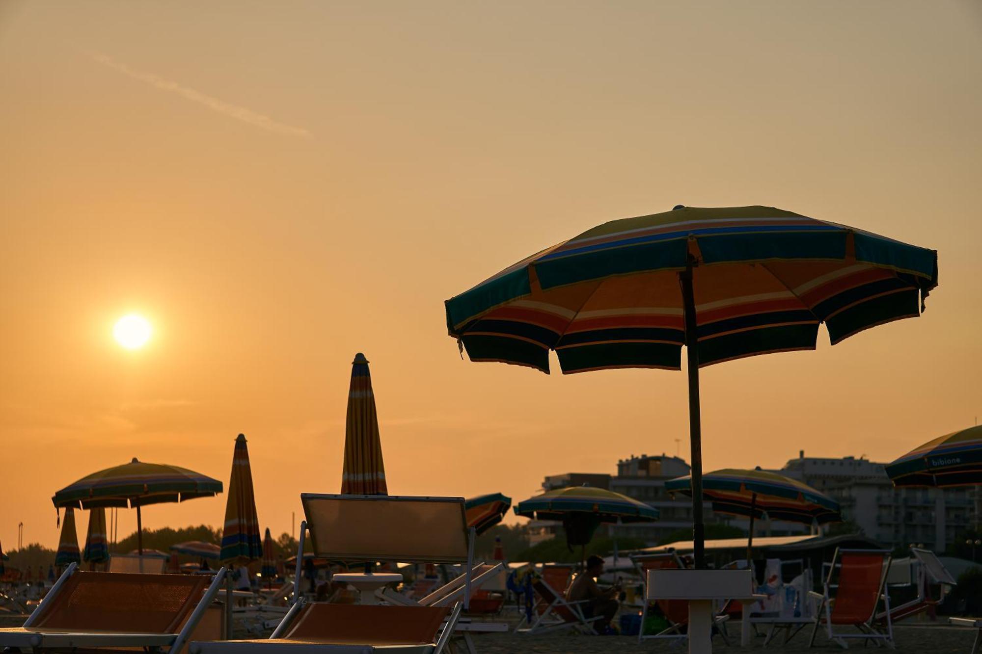 Nice Apartment With Huge Swimming Pool And Solarium Bibione Extérieur photo